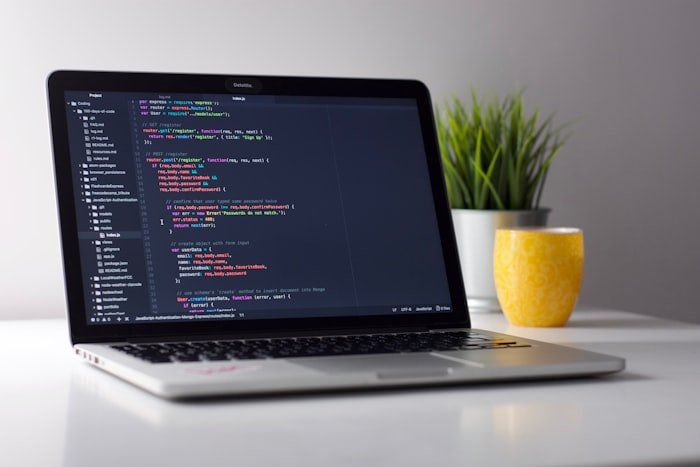 Écran affichant l'interface Microsoft 365 avec Word, Excel et Teams